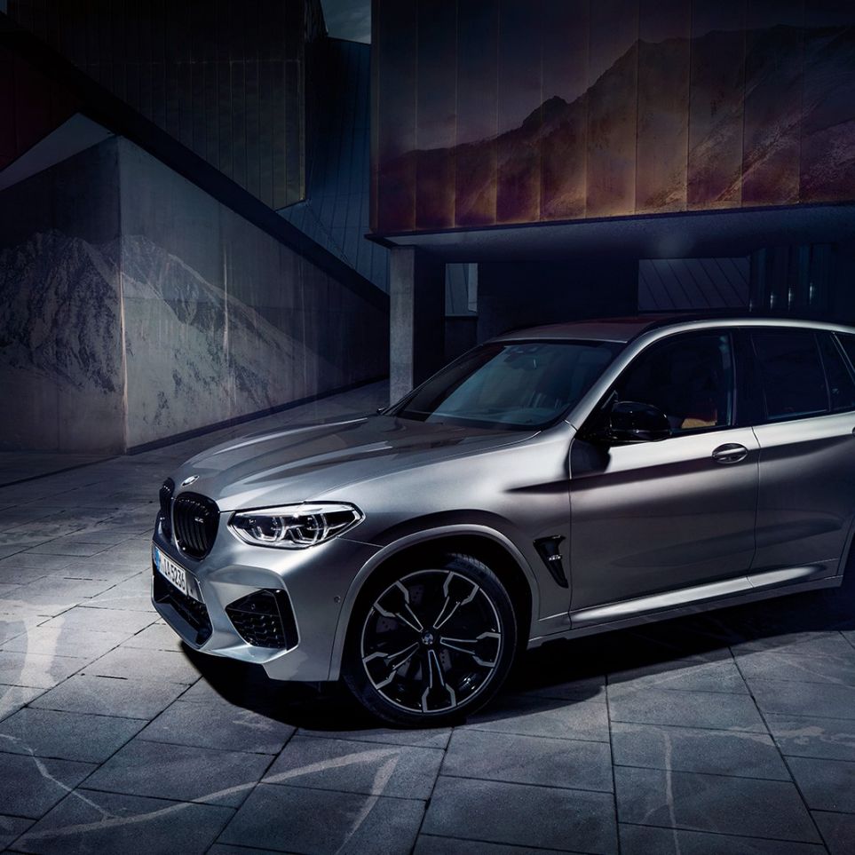 BMW X3 M Competition, side view. BMW X3 M Competition in Donington Grey metallic, exterior, side view.