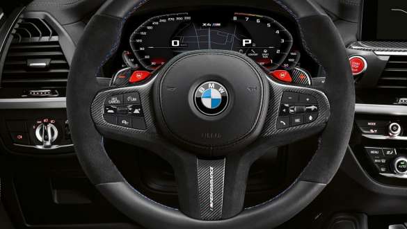 BMW X4 M Competition и BMW X4 M, кабина. BMW X4 M Competition и BMW X4 M, салон, кабина, кожаный руль M, M Servotronic.