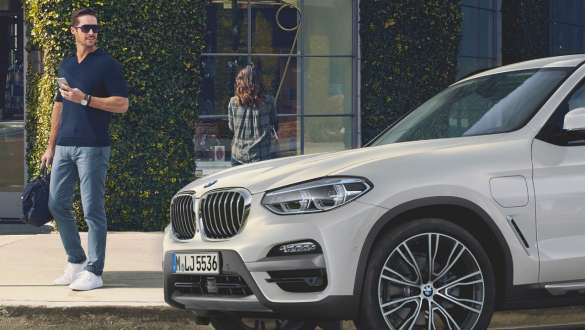 BMW X3 xDrive30e, акустическая защита для пешеходов BMW X3 xDrive30e, акустическая защита для пешеходов