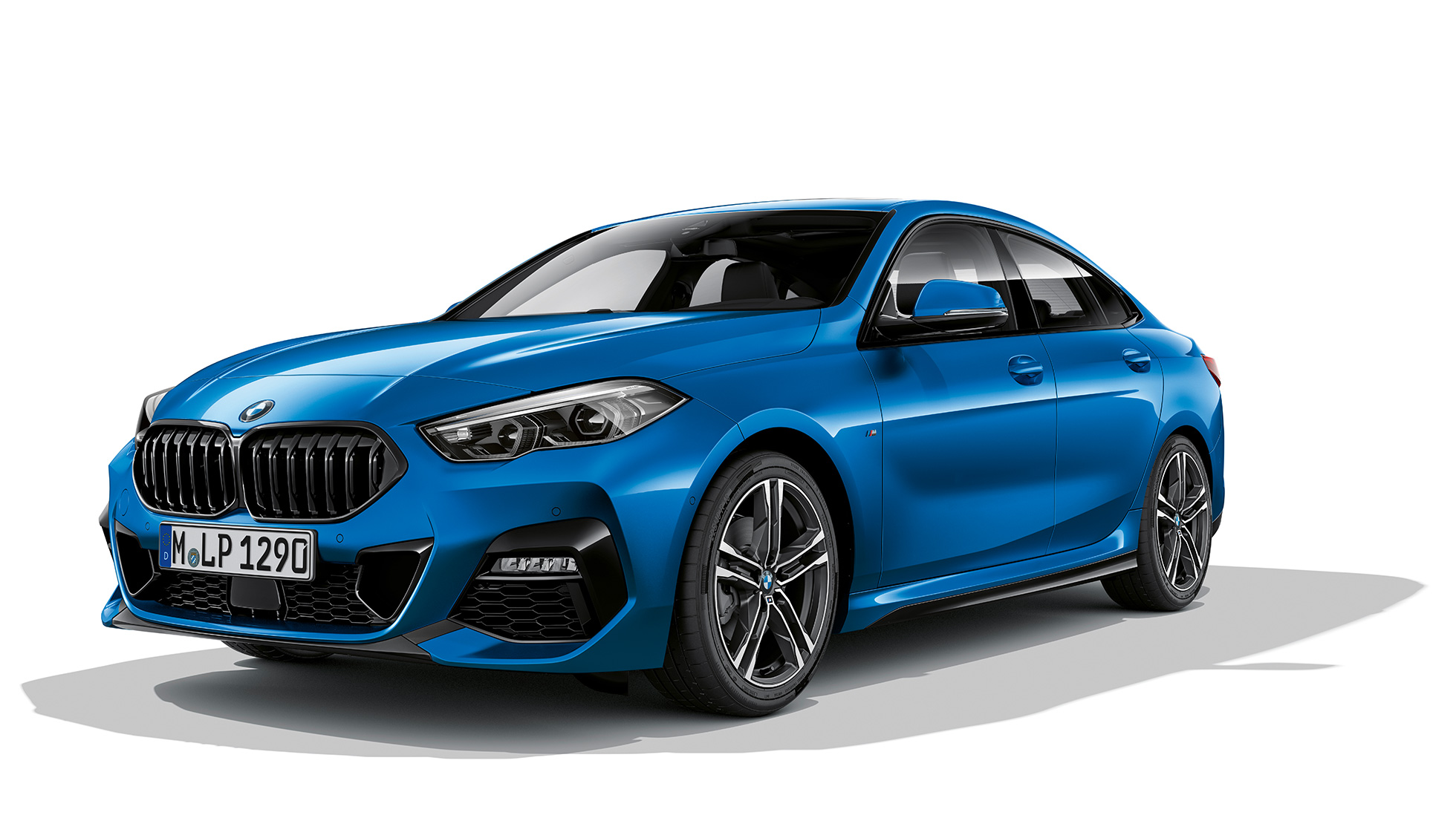 Легкосплавные диски М BMW 2 серии Gran Coupé M Sport Легкосплавные диски М BMW 2 серии Gran Coupé M Sport Misano Blue металлик F44 вид спереди с поворотом в три четверти
