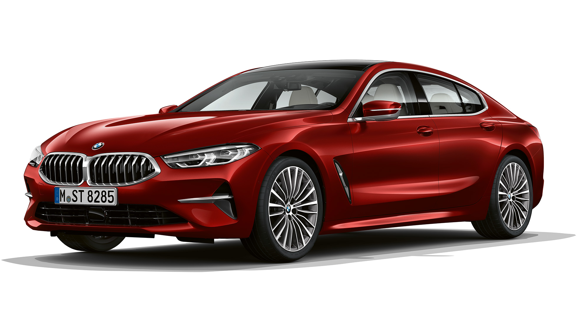 Базовая модель вид спереди с поворотом в три четверти BMW 8 серии Gran Coupé, базовая модель вид спереди с поворотом в три четверти