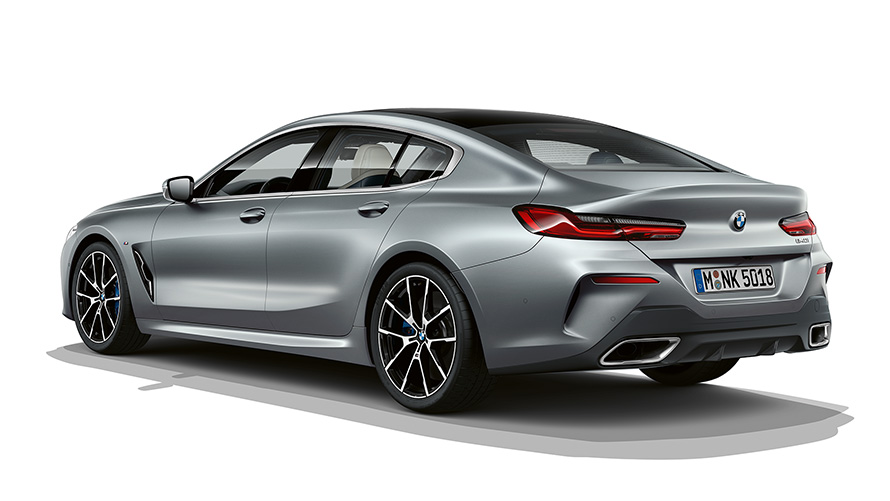 BMW 8 серии Gran Coupé, Frozen Temptation вид сзади с поворотом в три четверти