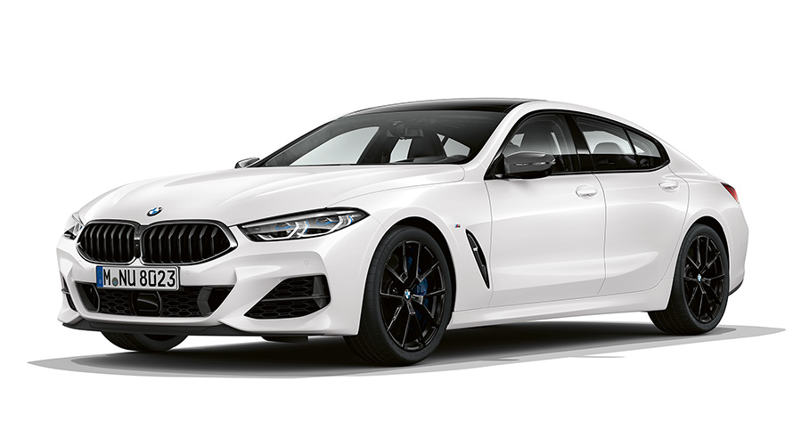 BMW 8 серии Gran Coupé, Pure Contrast вид спереди с поворотом в три четверти