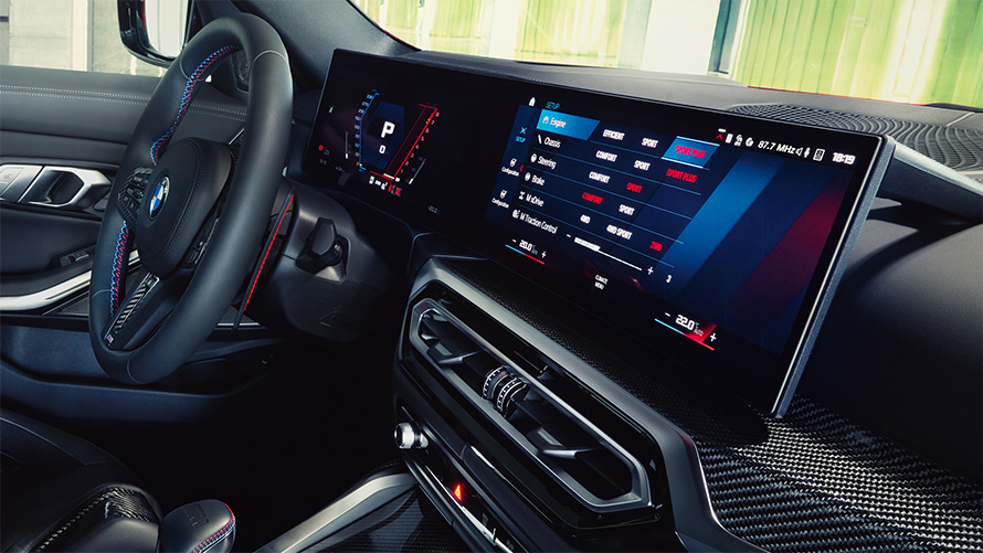 BMW M3 Competition Touring G81, изогнутый дисплей BMW