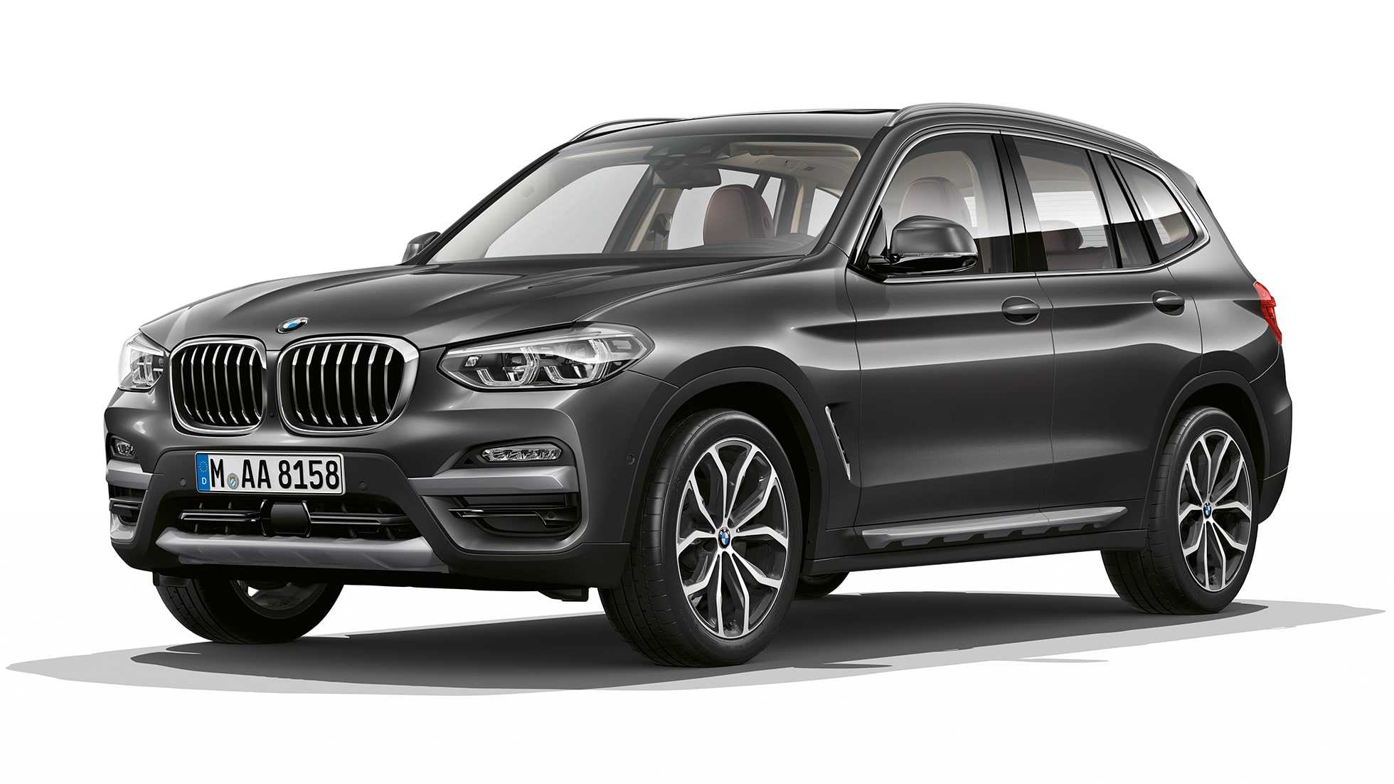 BMW X3 M40i, модель xLine, снимок спереди с поворотом в три четверти BMW X3 M40i, модель xLine, снимок спереди с поворотом в три четверти