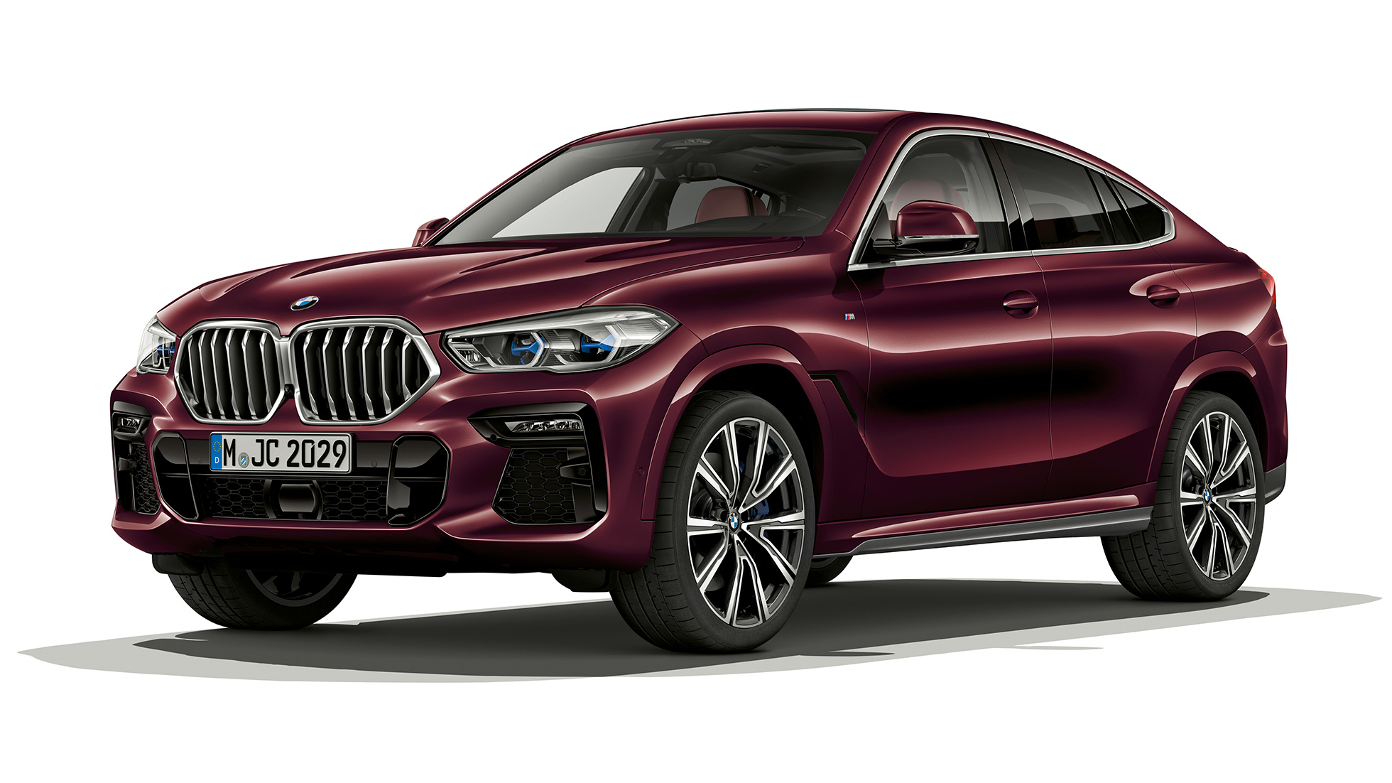 BMW X6 с BMW Individual, экстерьер. BMW X6 с BMW Individual, вид спереди с поворотом в три четверти.