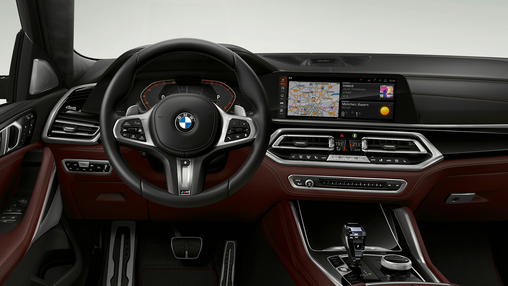 BMW X6 с BMW Individual, кабина. Салон BMW X6 с BMW Individual с акцентом на кабину.