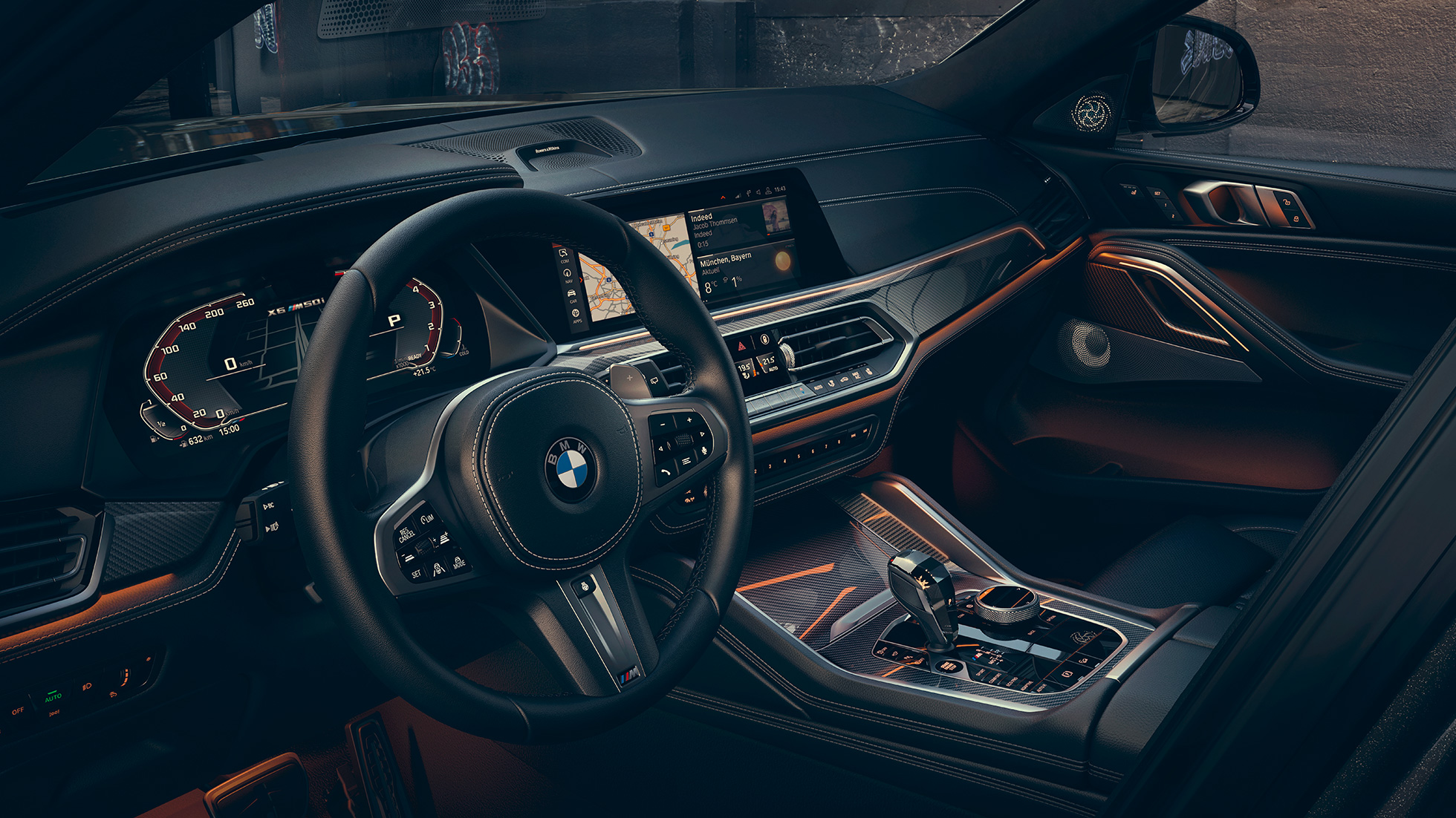 Кабина с 12,3-дюймовым дисплеем. Кабина BMW X6 с 12,3-дюймовым дисплеем.
