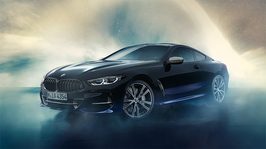 BMW M850i xDrive NIGHT SKY BMW Individual G15 2019, вид спереди в три четверти на фоне метеоритного дождя