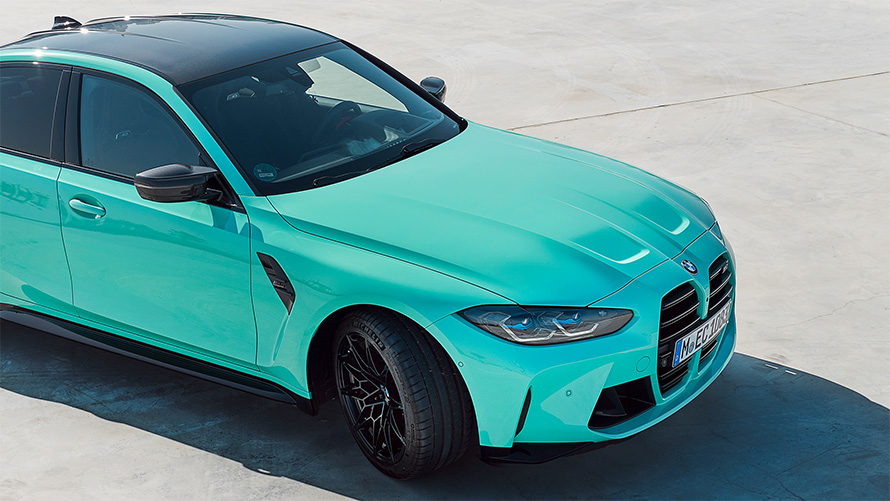 BMW X6 M G06 2019 BMW Individual Frozen Arctic Grey metallic, вид сбоку в три четверти в статике