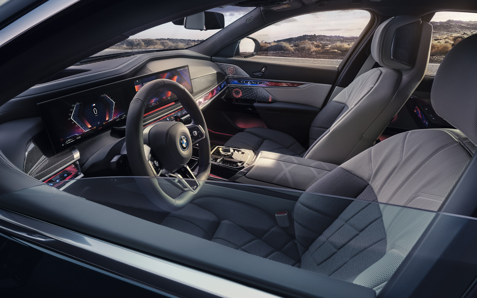 BMW Individual полная отделка мелкозернистой кожей Merino "Синий Фьорд"/"Черный" BMW Individual полная отделка мелкозернистой кожей Merino Синий Фьорд Черный