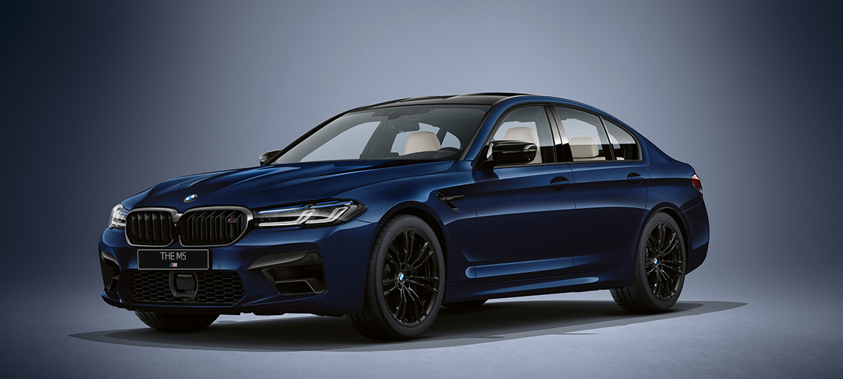 BMW Individual BMW M5 F90 LCI Facelift 2020, "Синий Танзанит металлик", вид спереди в три четверти BMW Individual BMW M5 F90 LCI Facelift 2020, "Синий Танзанит металлик", вид спереди в три четверти