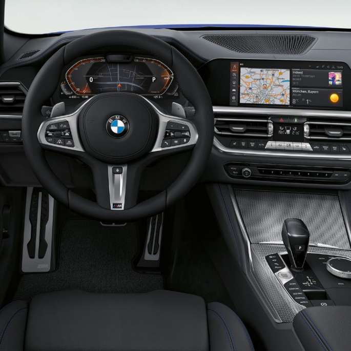 Отделка эксклюзивной кожей BMW 4 серии Coupe G22 2020 года с пакетом M Sport, интерьер