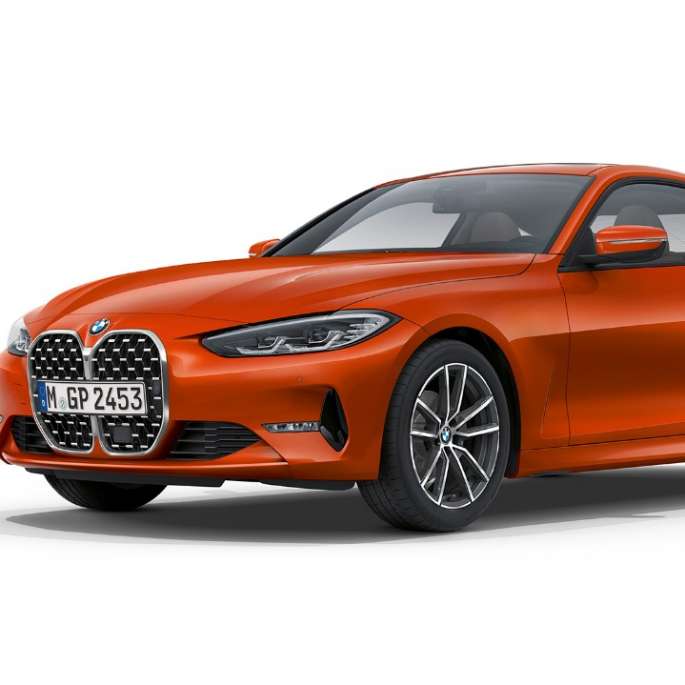 BMW 4 Series Coupé G22 2020 Basic equipment Sunset Orange metallic three-quarter front view