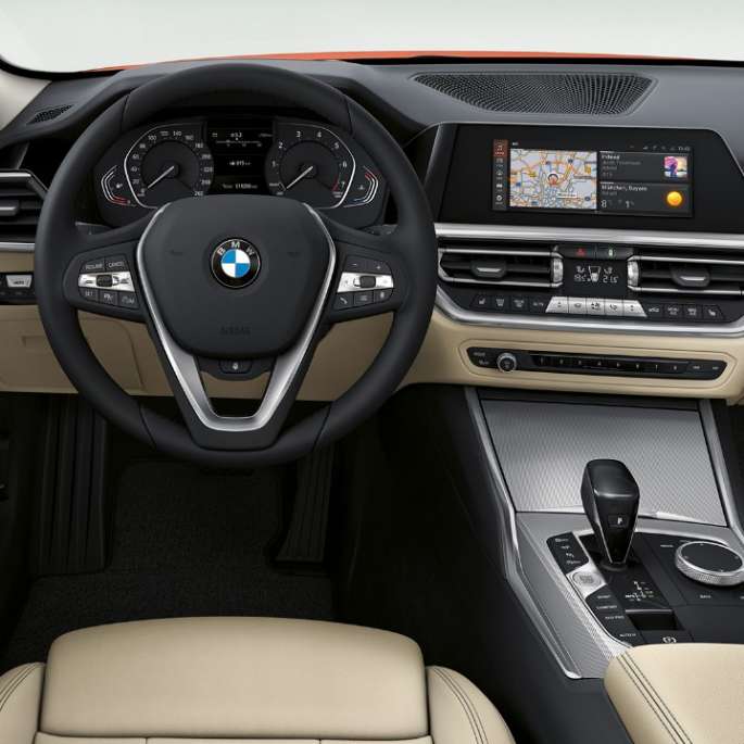 BMW 4 Series Coupé G22 2020 Basic equipment interior